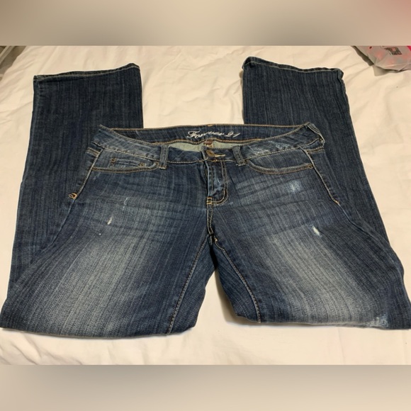 Forever 21 Distressed Bootcut Jeans, size 29. - Picture 4 of 5